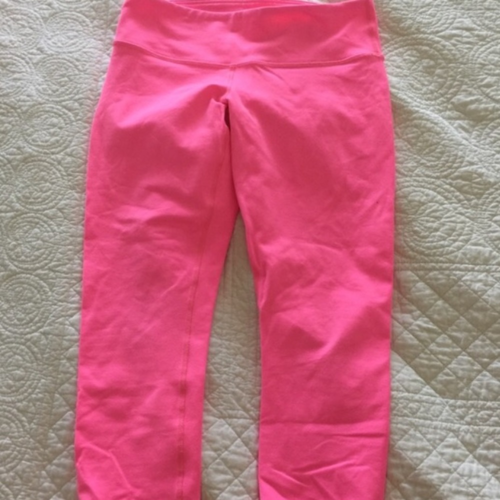 Lululemon - Hot Pink- Size 6